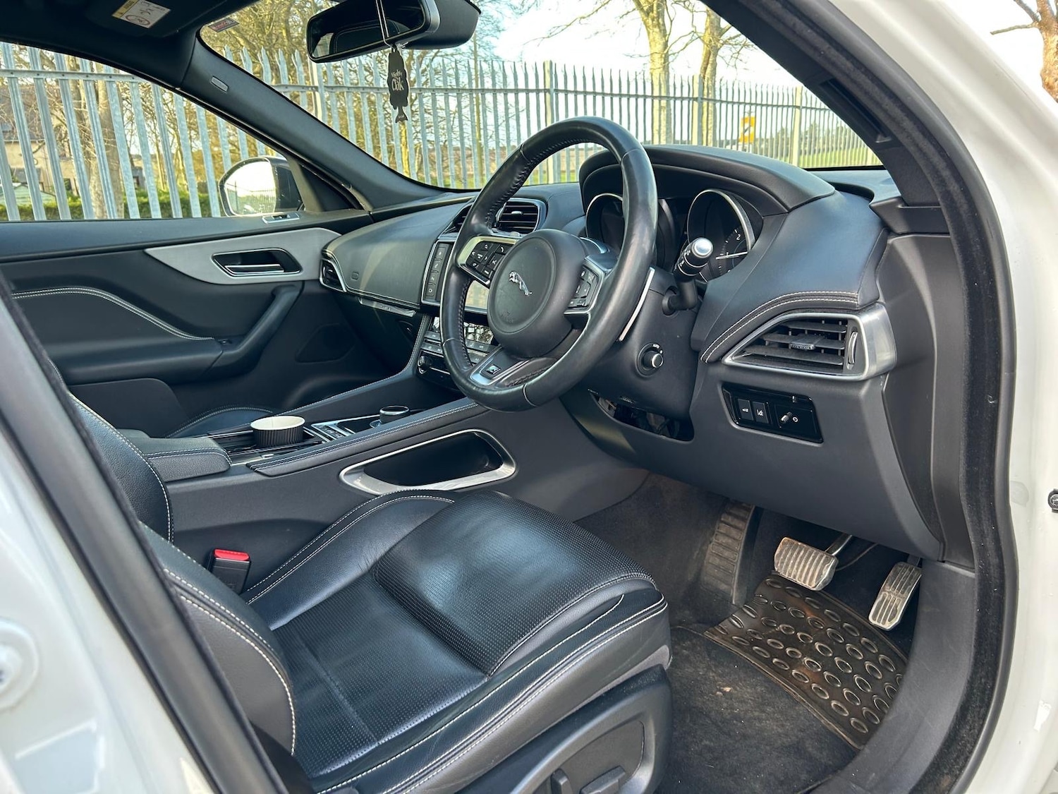 Used Jaguar F-Pace 2018 for sale - 77841661: Photo 10