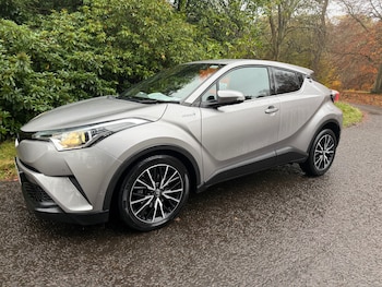 Used Toyota C-HR 2019 for sale - 76471424: Photo