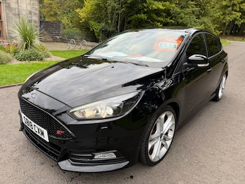 Used Ford Focus 2018 for sale - 76082939: Photo 2