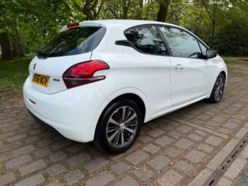 Used Peugeot 208 2016 for sale - 74086805: Photo