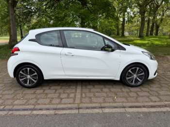 Used Peugeot 208 2016 for sale - 74086805: Photo