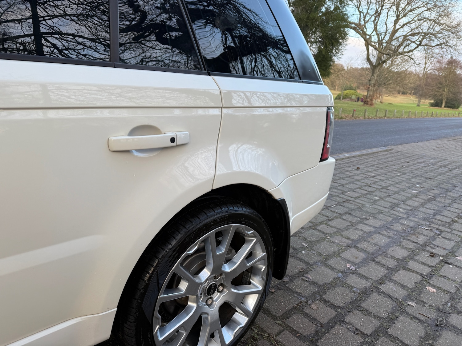 Used Land Rover Range Rover Sport 2010 for sale - 77064346: Photo 12