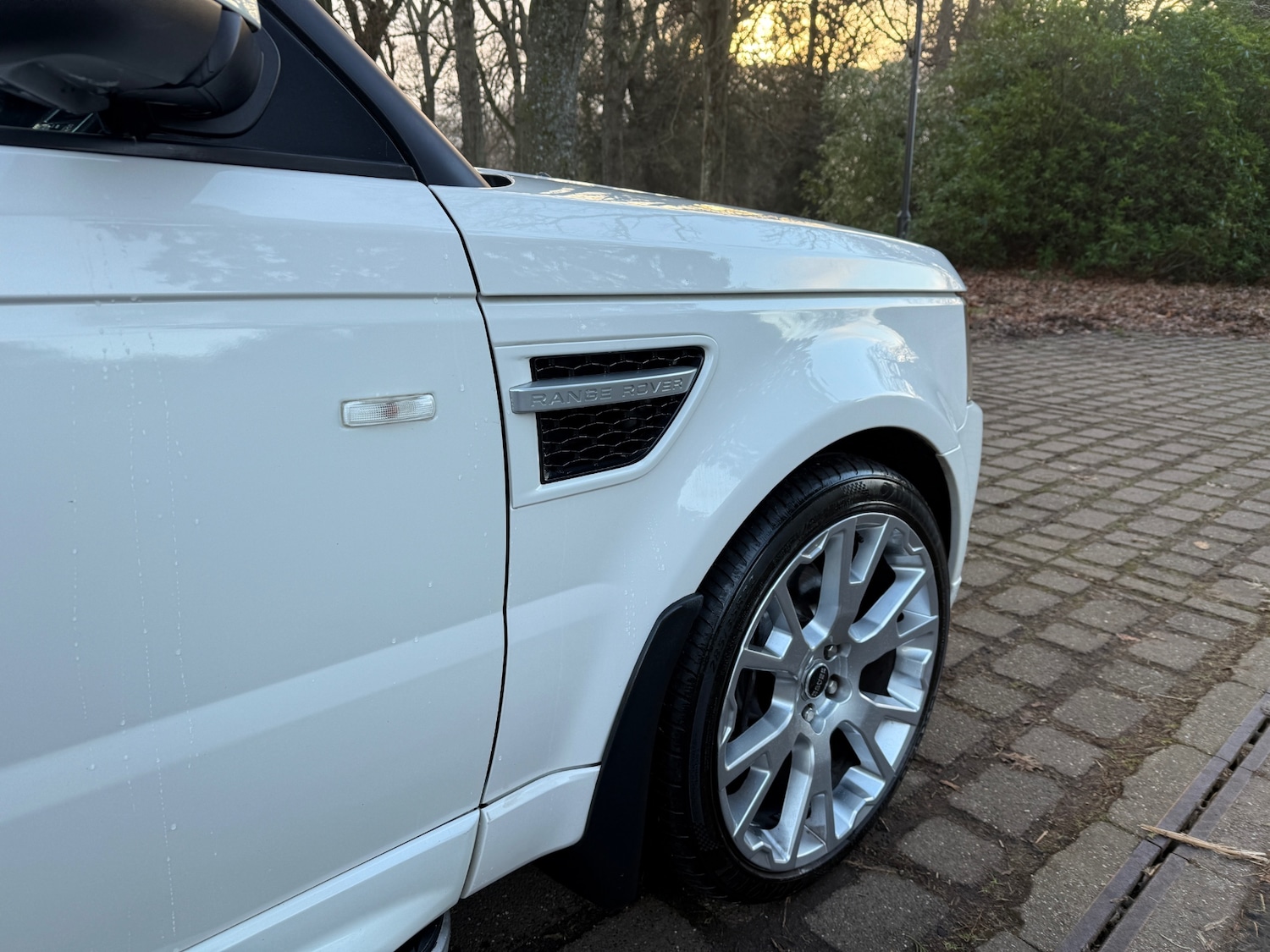 Used Land Rover Range Rover Sport 2010 for sale - 77064346: Photo 14