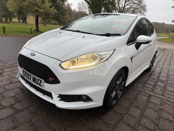 Used Ford Fiesta 2017 for sale - 76901923: Photo