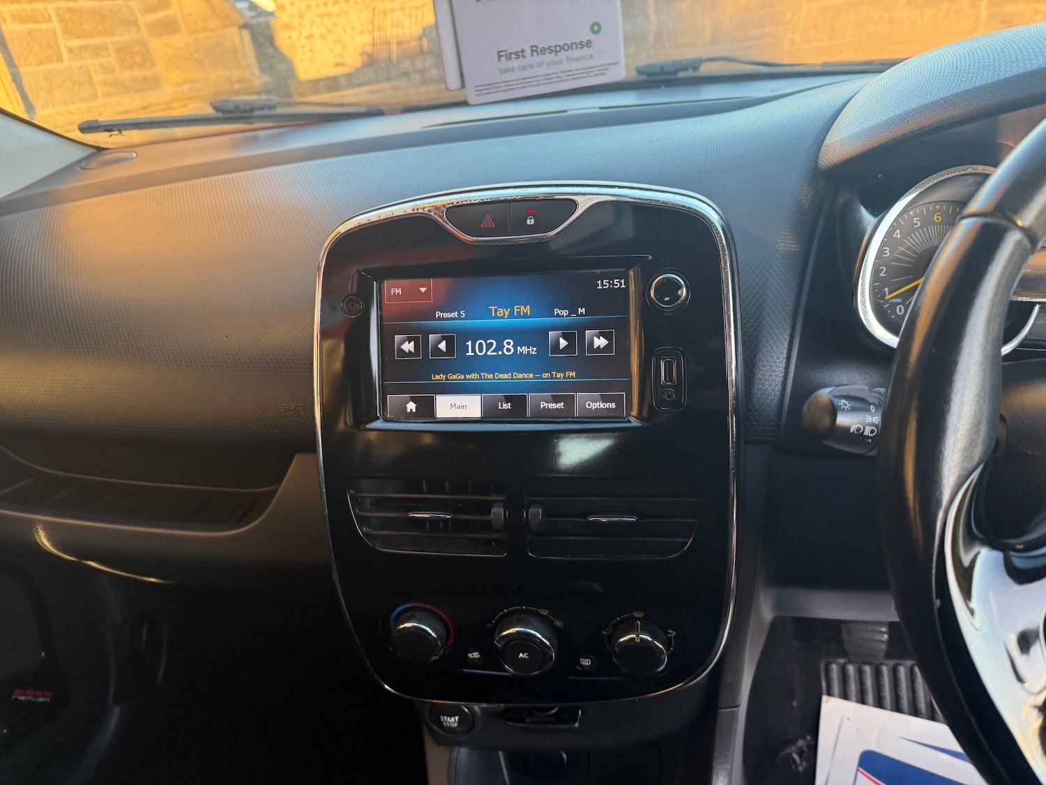 Used Renault Clio 2013 for sale - 76444274: Photo 11