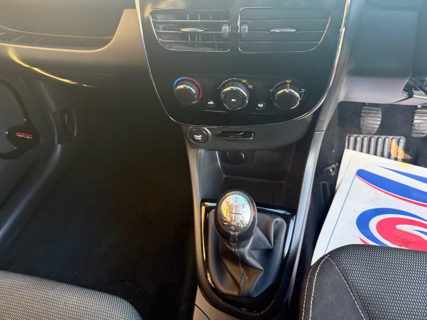 Used Renault Clio 2013 for sale - 76444274: Photo 12