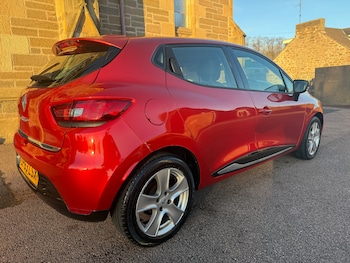 Used Renault Clio 2013 for sale - 76444274: Photo