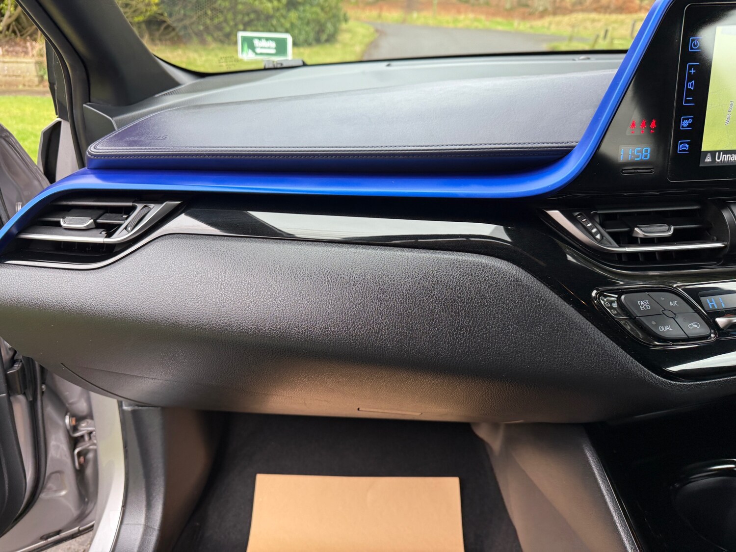 Used Toyota C-HR 2017 for sale - 77660489: Photo 26