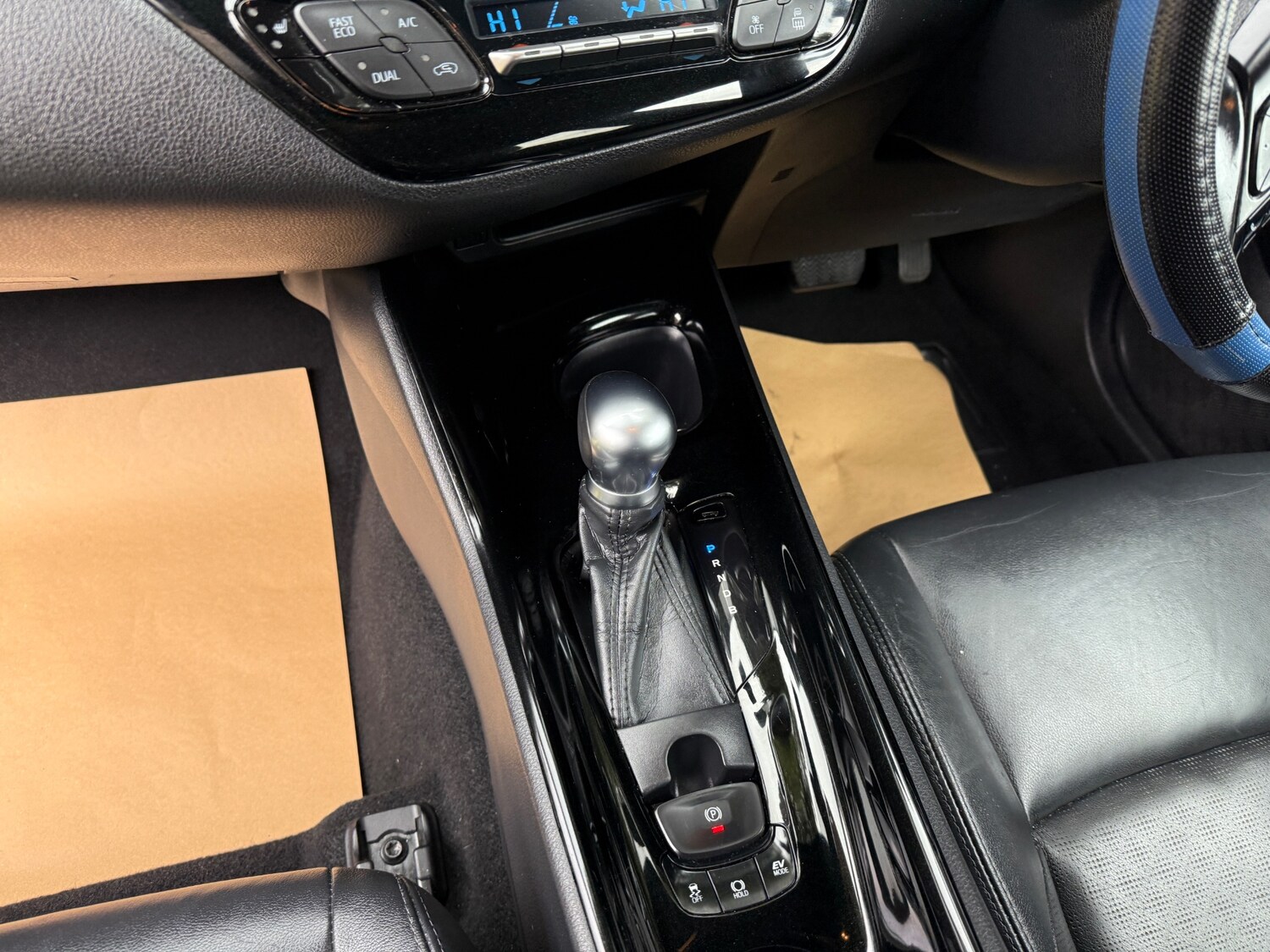 Used Toyota C-HR 2017 for sale - 77660489: Photo 28