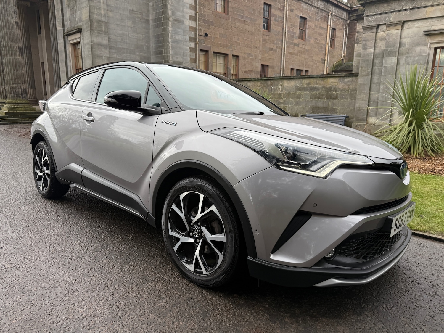 Used Toyota C-HR 2017 for sale - 77660489: Photo 3
