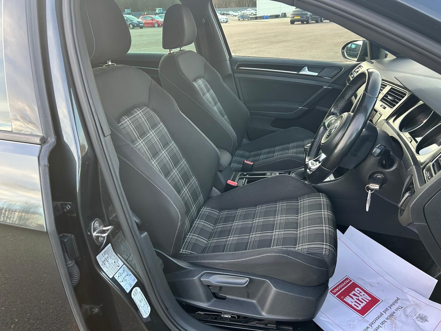 Used Volkswagen Golf 2014 for sale - 76552687: Photo 9