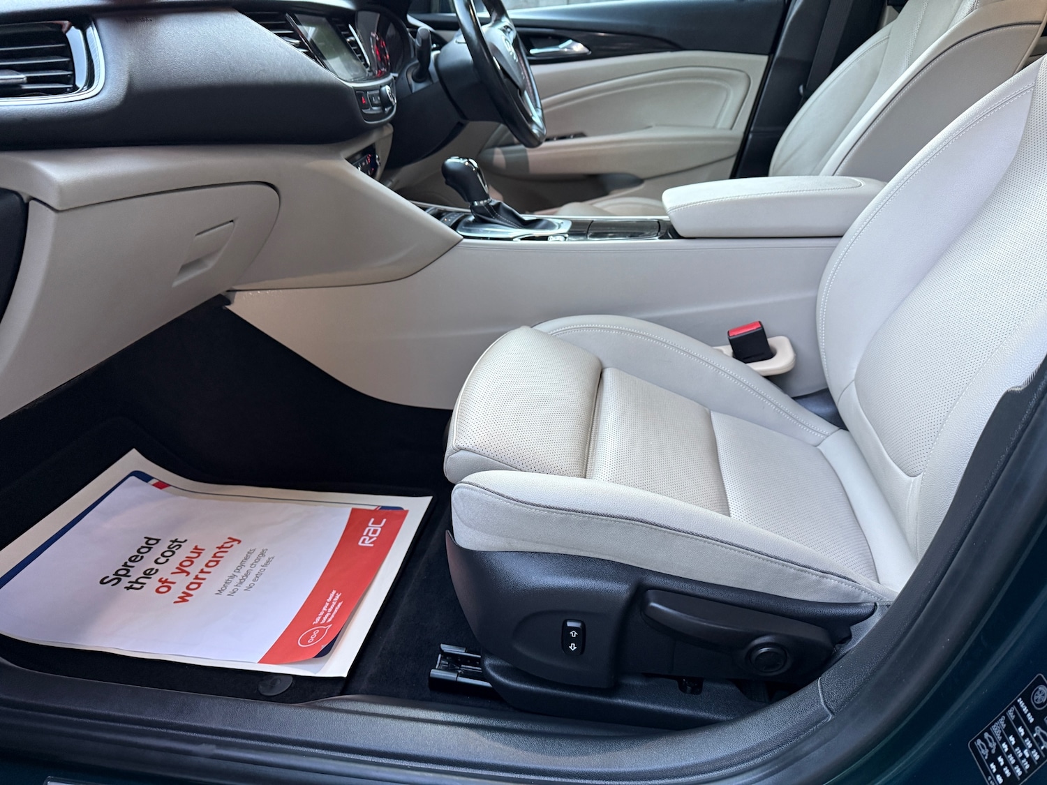 Used Vauxhall Insignia 2017 for sale - 76438422: Photo 28