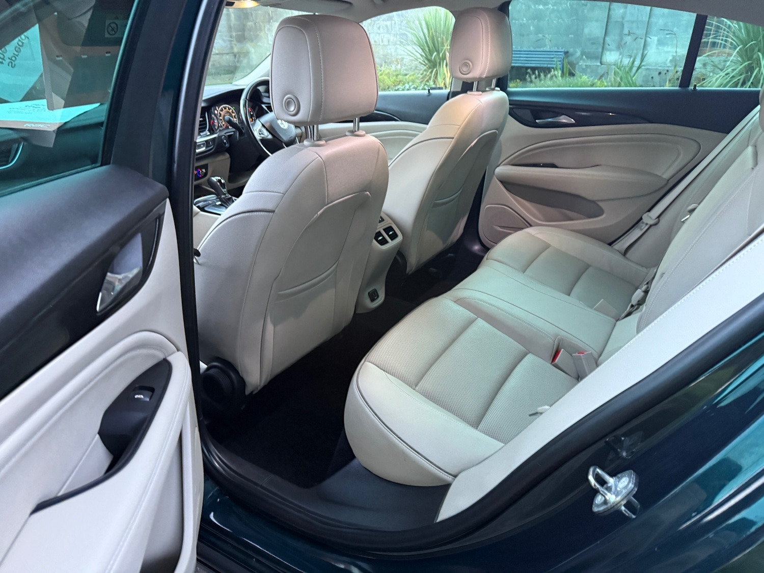 Used Vauxhall Insignia 2017 for sale - 76438422: Photo 30