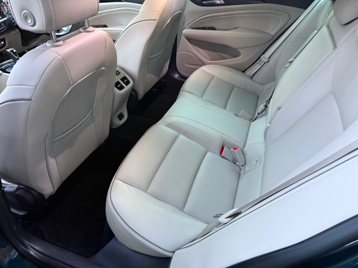 Used Vauxhall Insignia 2017 for sale - 76438422: Photo 32