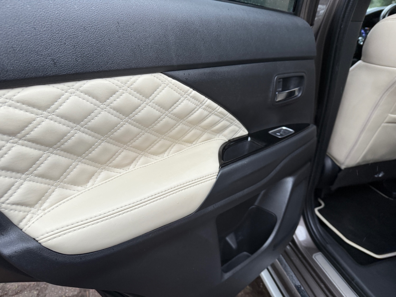 Used Mitsubishi Outlander 2018 for sale - 77512771: Photo 34