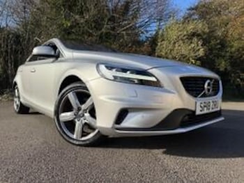 Used Volvo V40 2018 for sale - 77983089: Photo