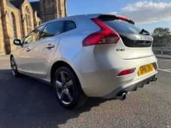 Used Volvo V40 2018 for sale - 77983089: Photo