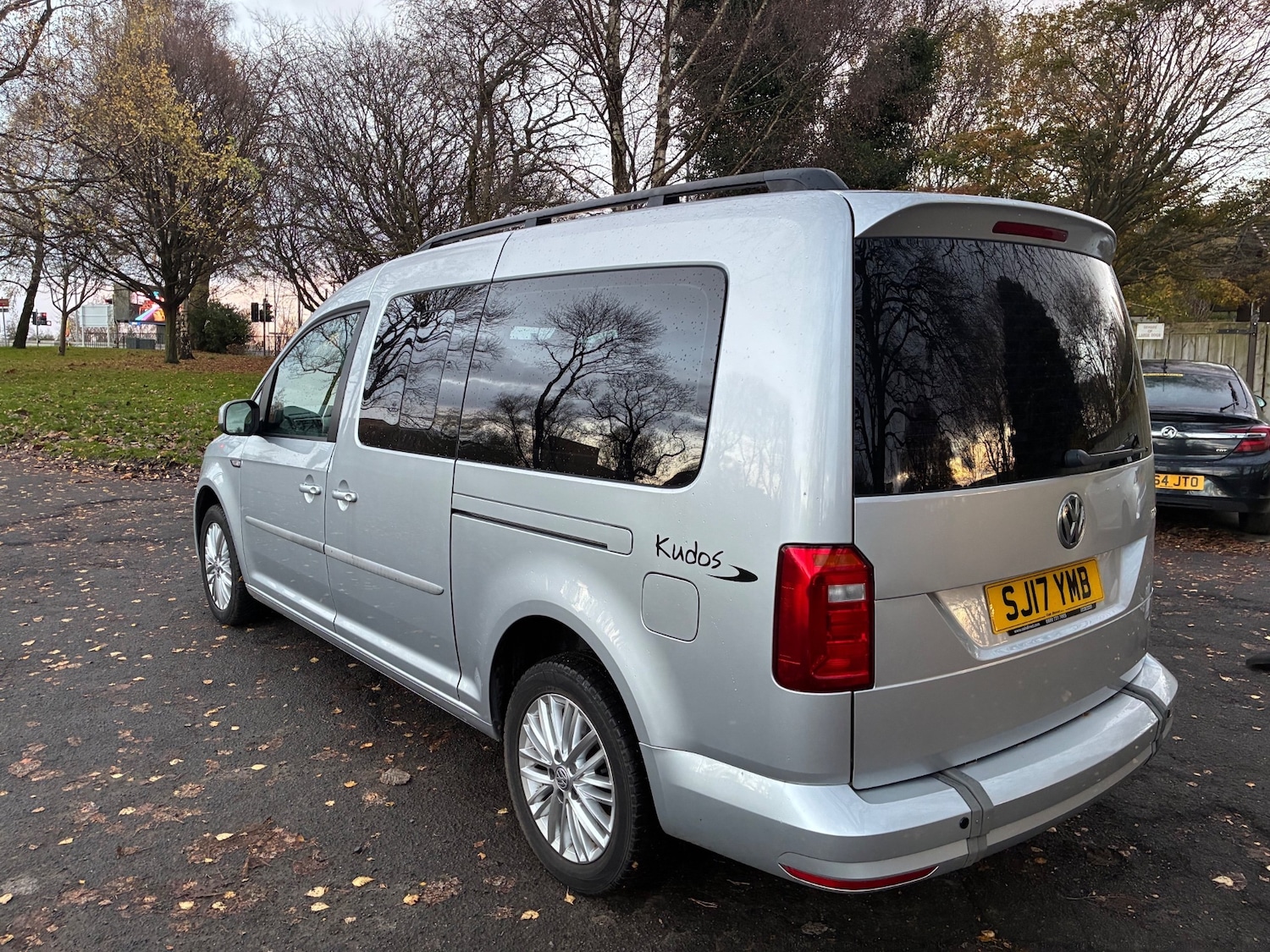Used Volkswagen Caddy Maxi Life 2017 for sale - 76596899: Photo 4