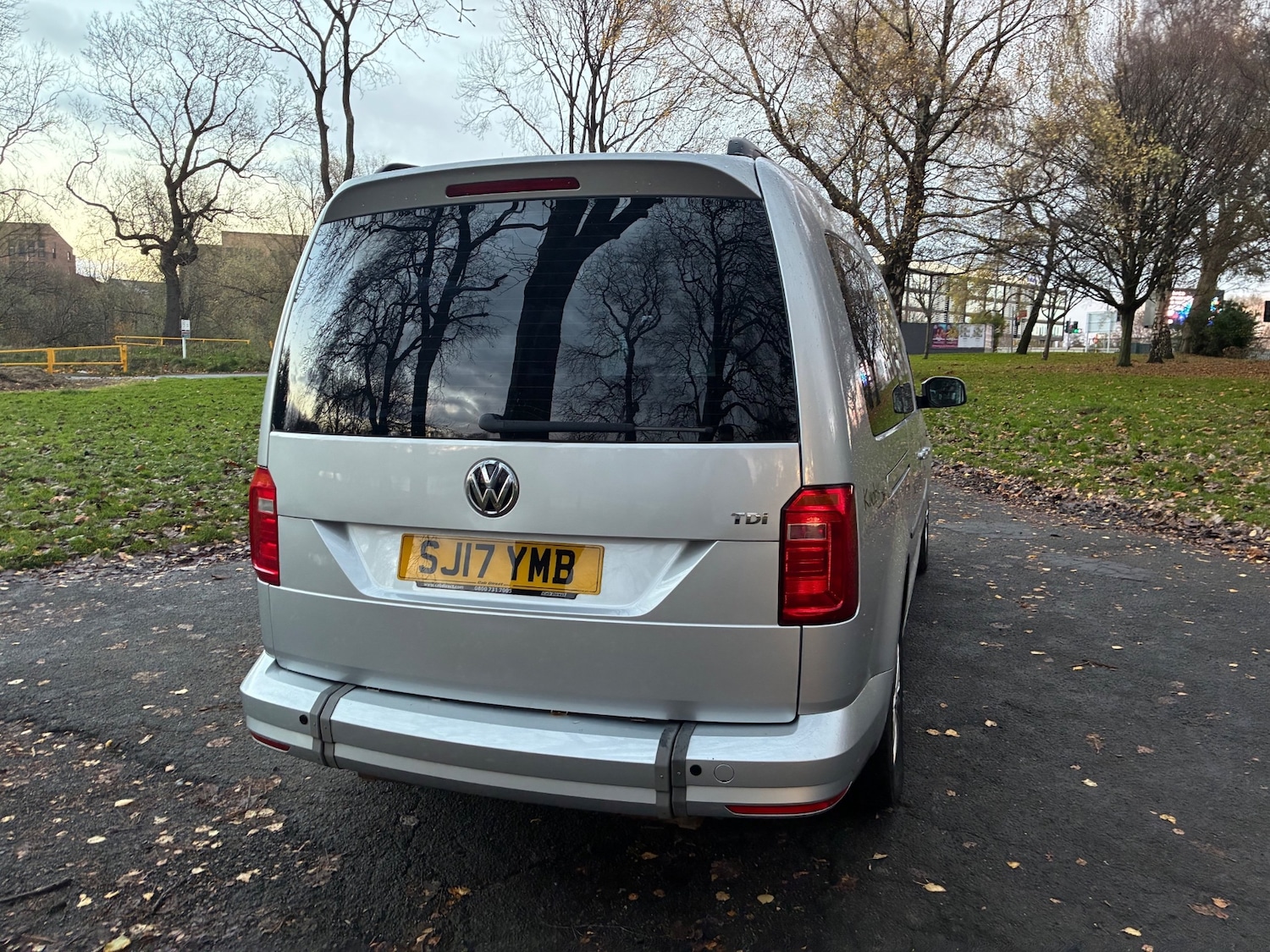 Used Volkswagen Caddy Maxi Life 2017 for sale - 76596899: Photo 6