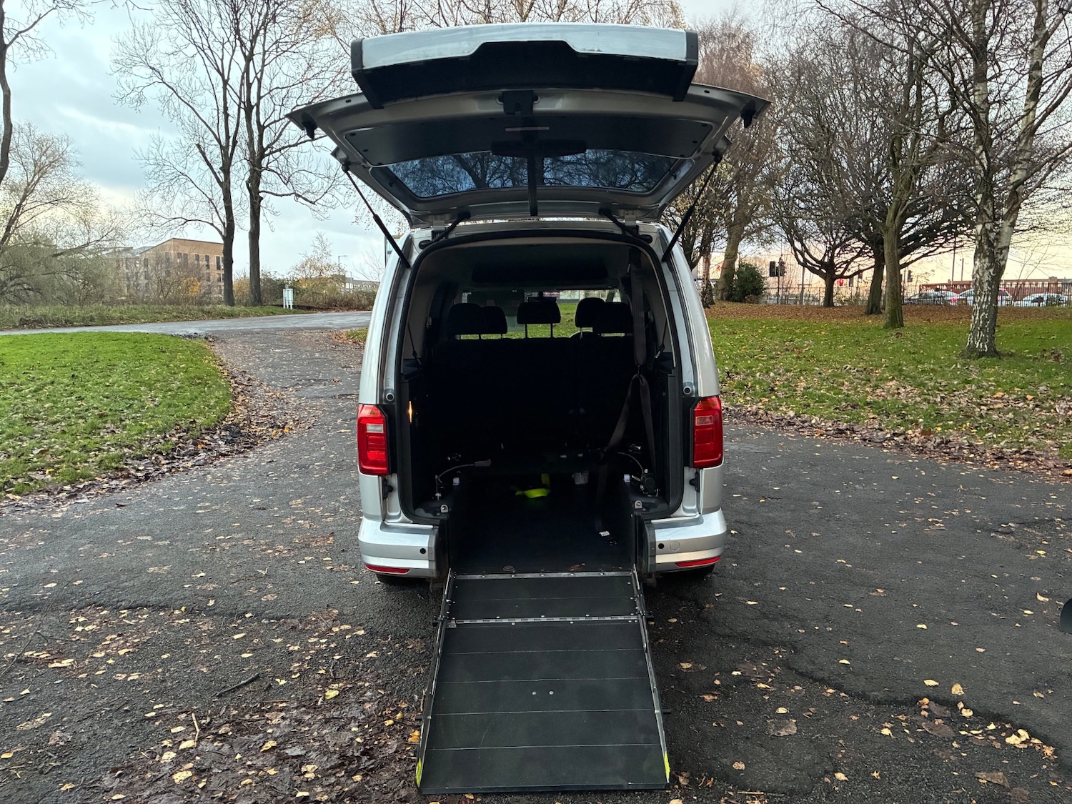 Used Volkswagen Caddy Maxi Life 2017 for sale - 76596899: Photo 8