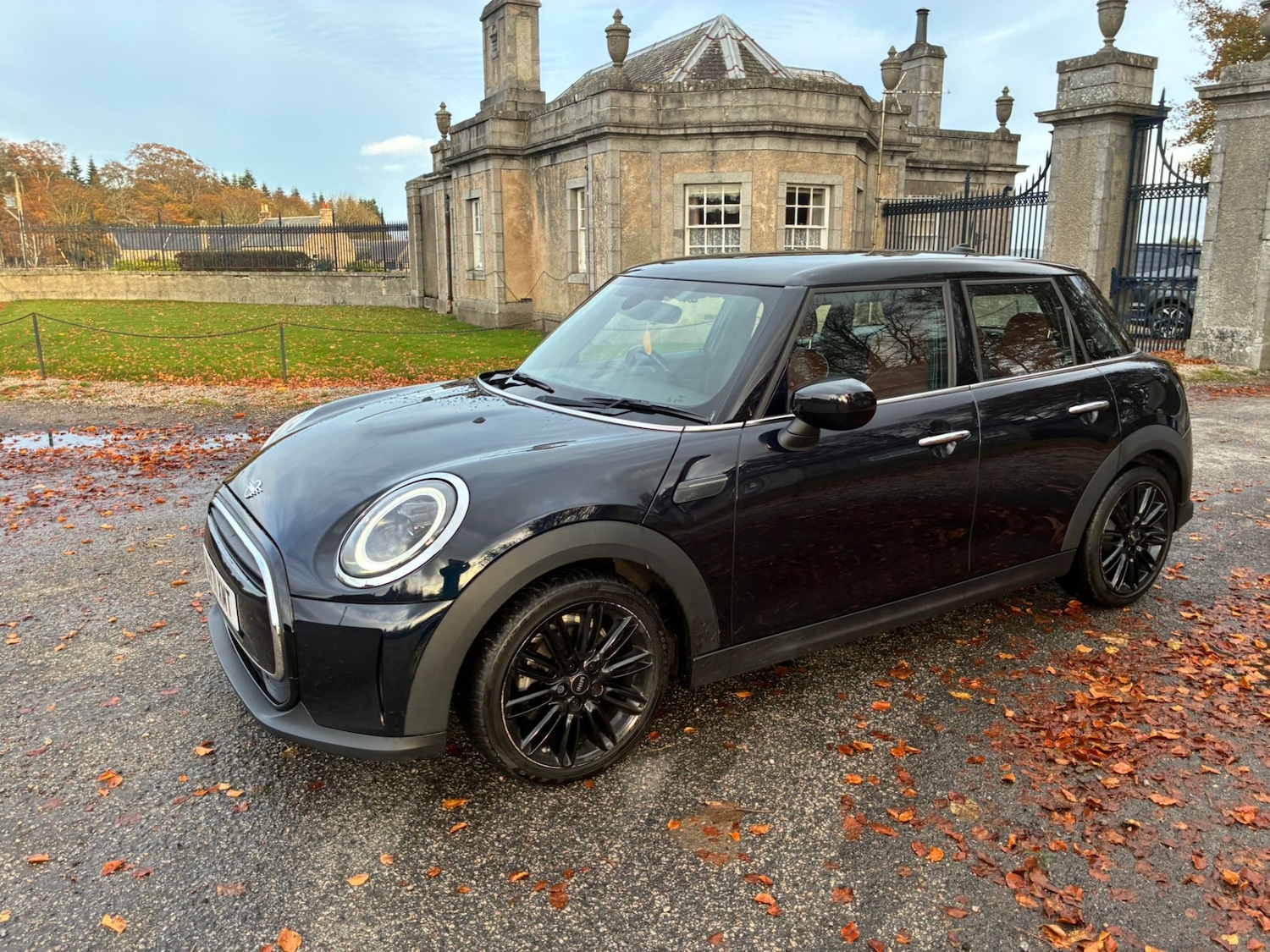 Used MINI Hatch 2021 for sale - 76487592: Photo 2