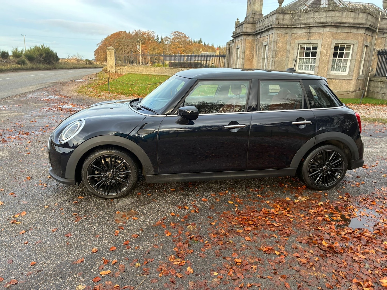 Used MINI Hatch 2021 for sale - 76487592: Photo 5