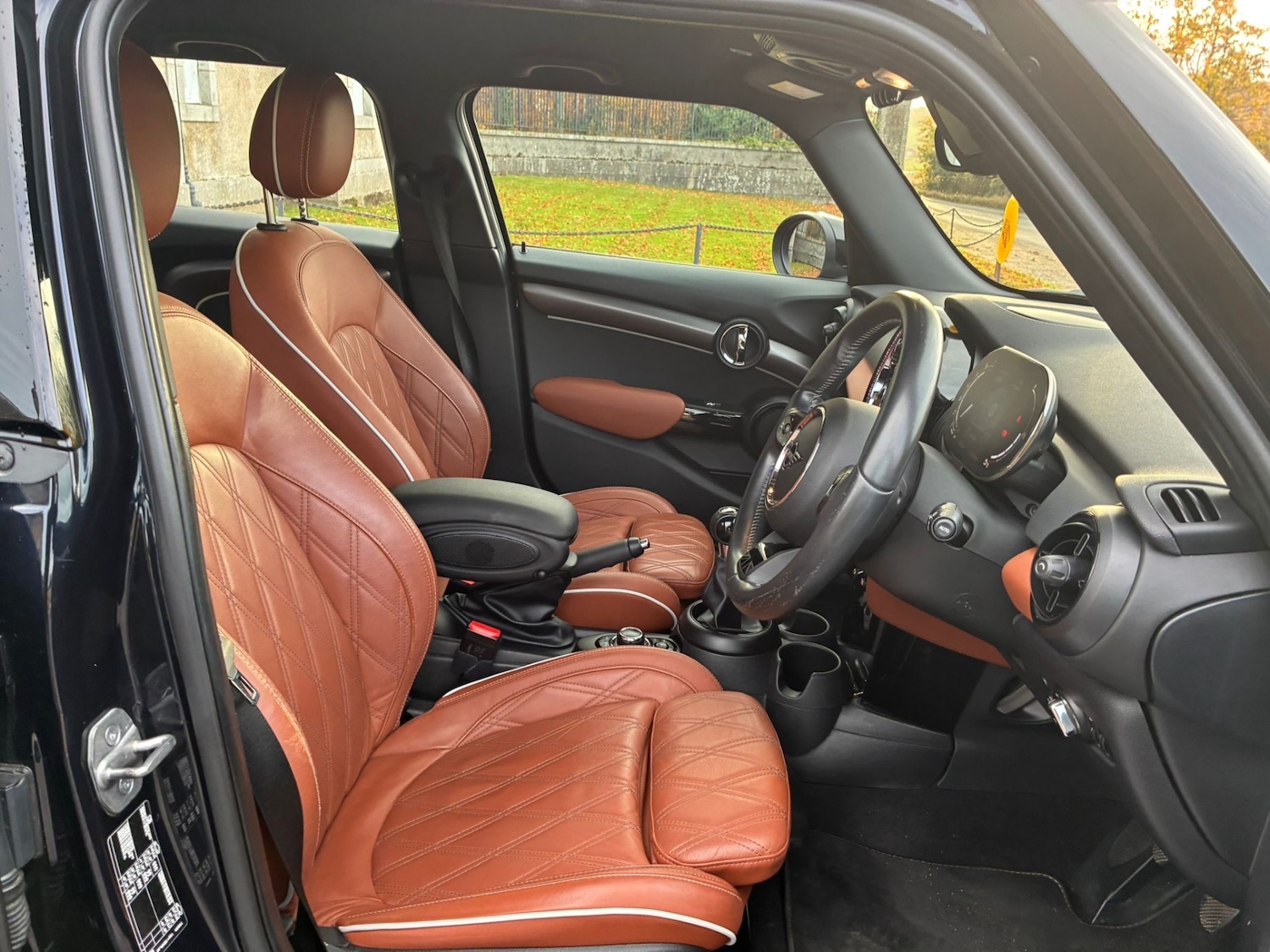 Used MINI Hatch 2021 for sale - 76487592: Photo 8