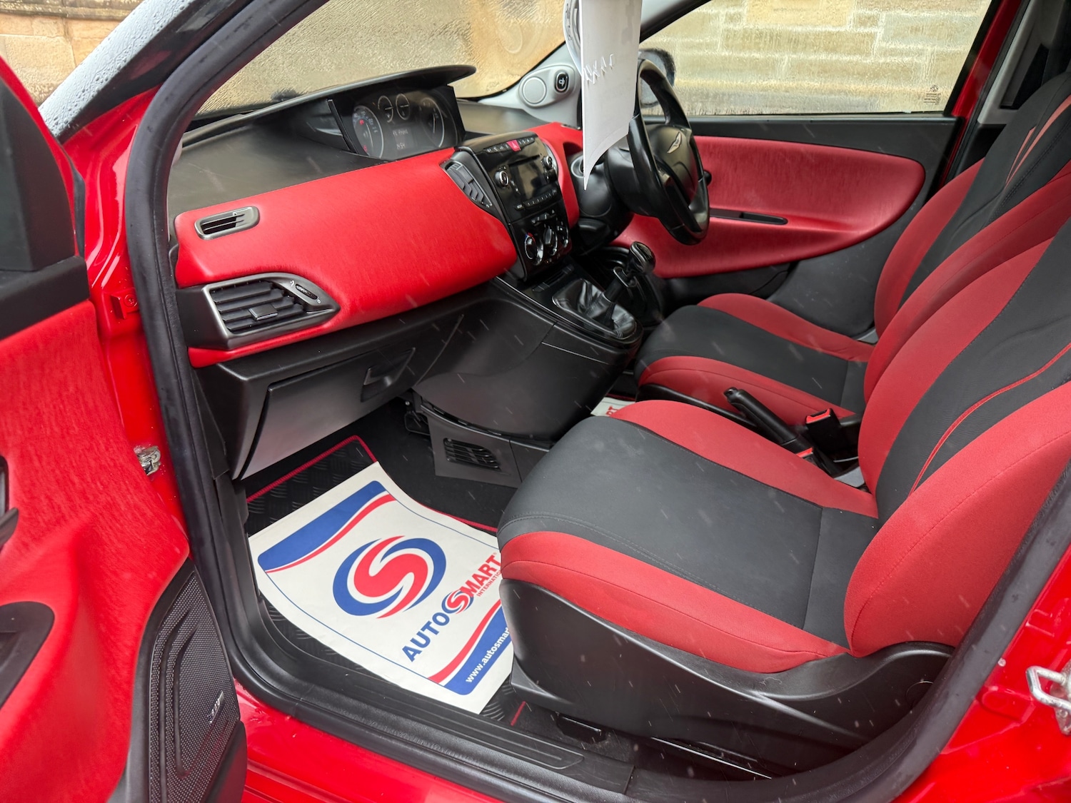 Used Chrysler Ypsilon 2012 for sale - 76125529: Photo 15