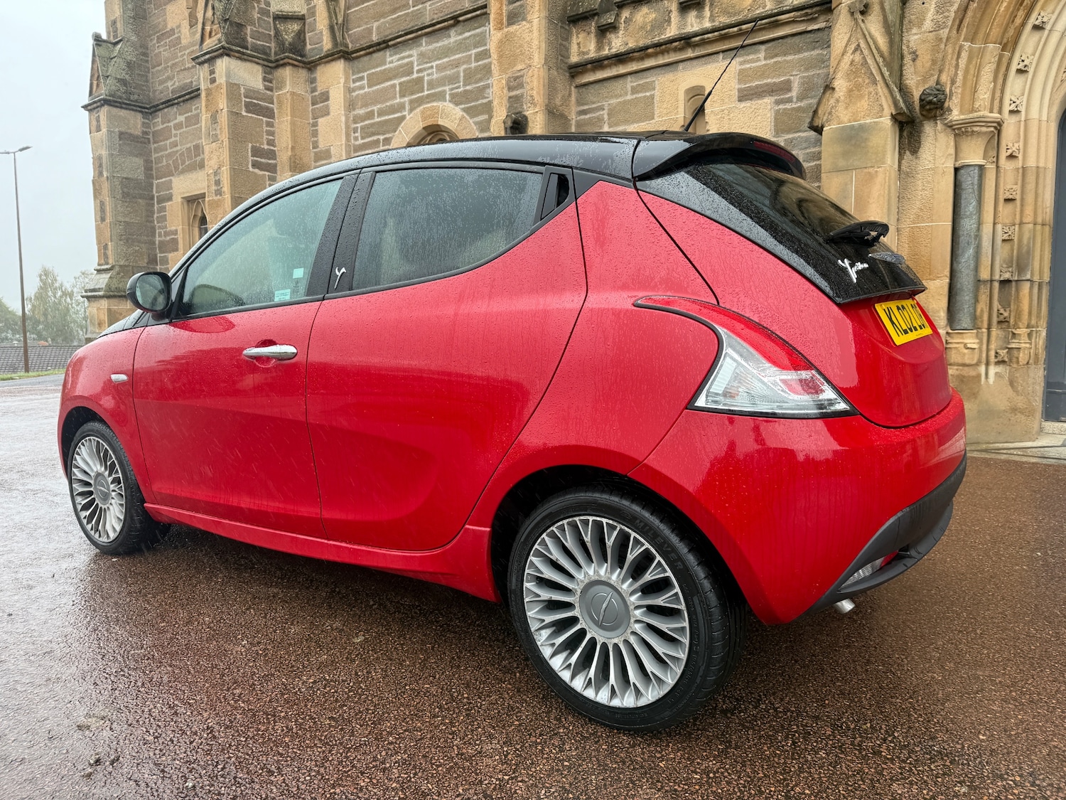 Used Chrysler Ypsilon 2012 for sale - 76125529: Photo 2