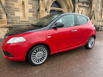 Used Chrysler Ypsilon 2012 for sale - 76125529: Photo