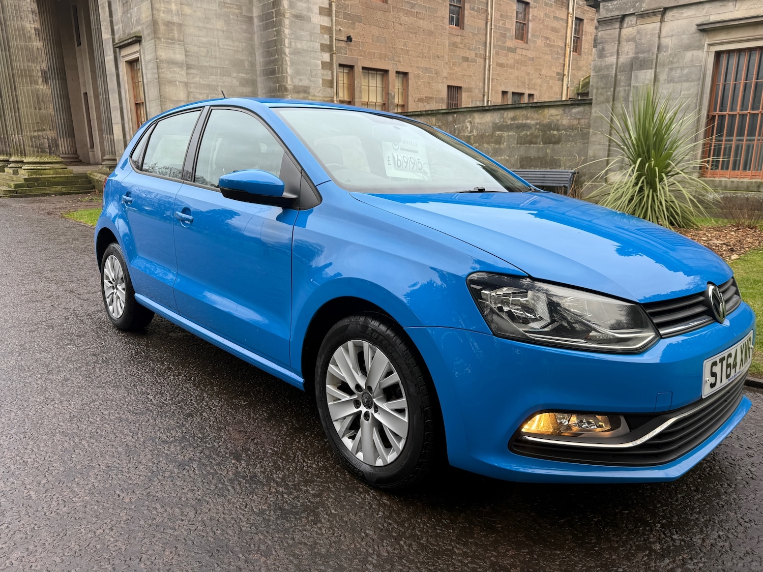 Used Volkswagen Polo 2015 for sale - 77668215: Photo 2
