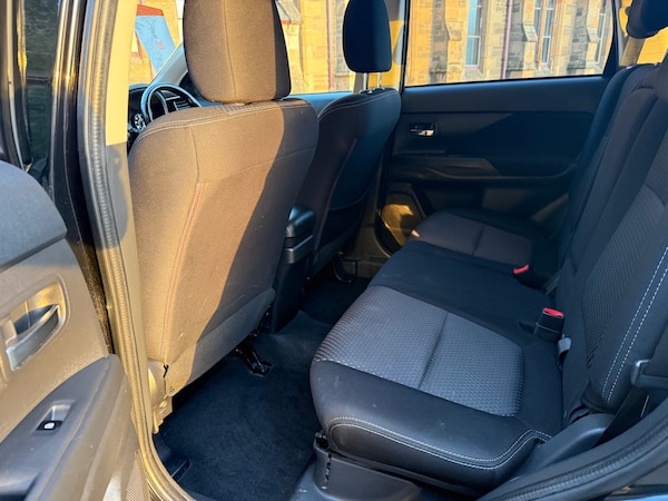 Used Mitsubishi Outlander 2017 for sale - 76204938: Photo 18