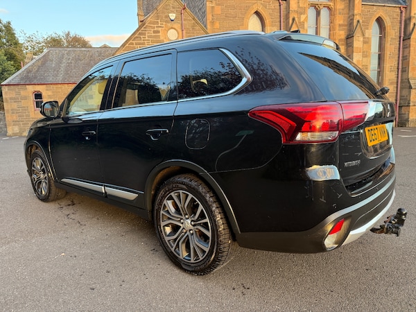 Used Mitsubishi Outlander 2017 for sale - 76204938: Photo 7