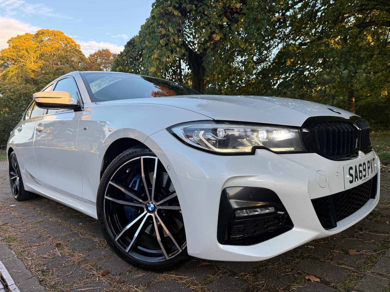 Used BMW 3 Series 2019 for sale - 76248877: Photo 1