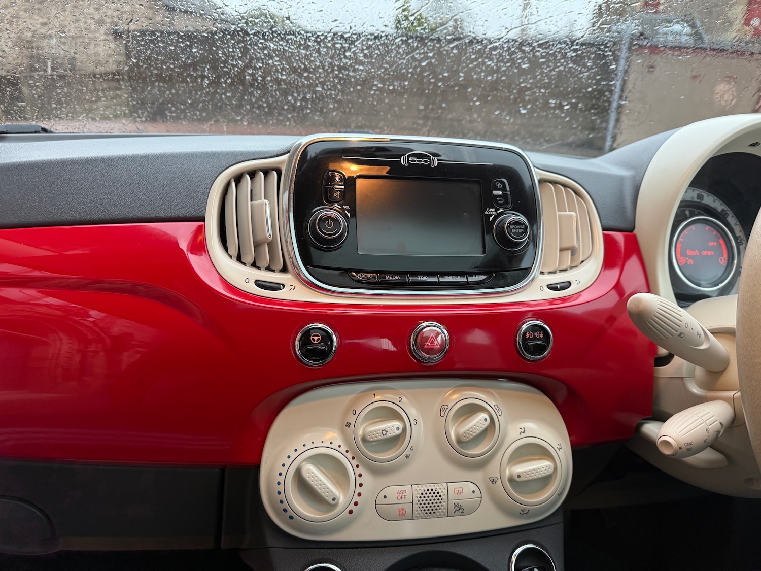 Used Fiat 500 2018 for sale - 77563401: Photo 24