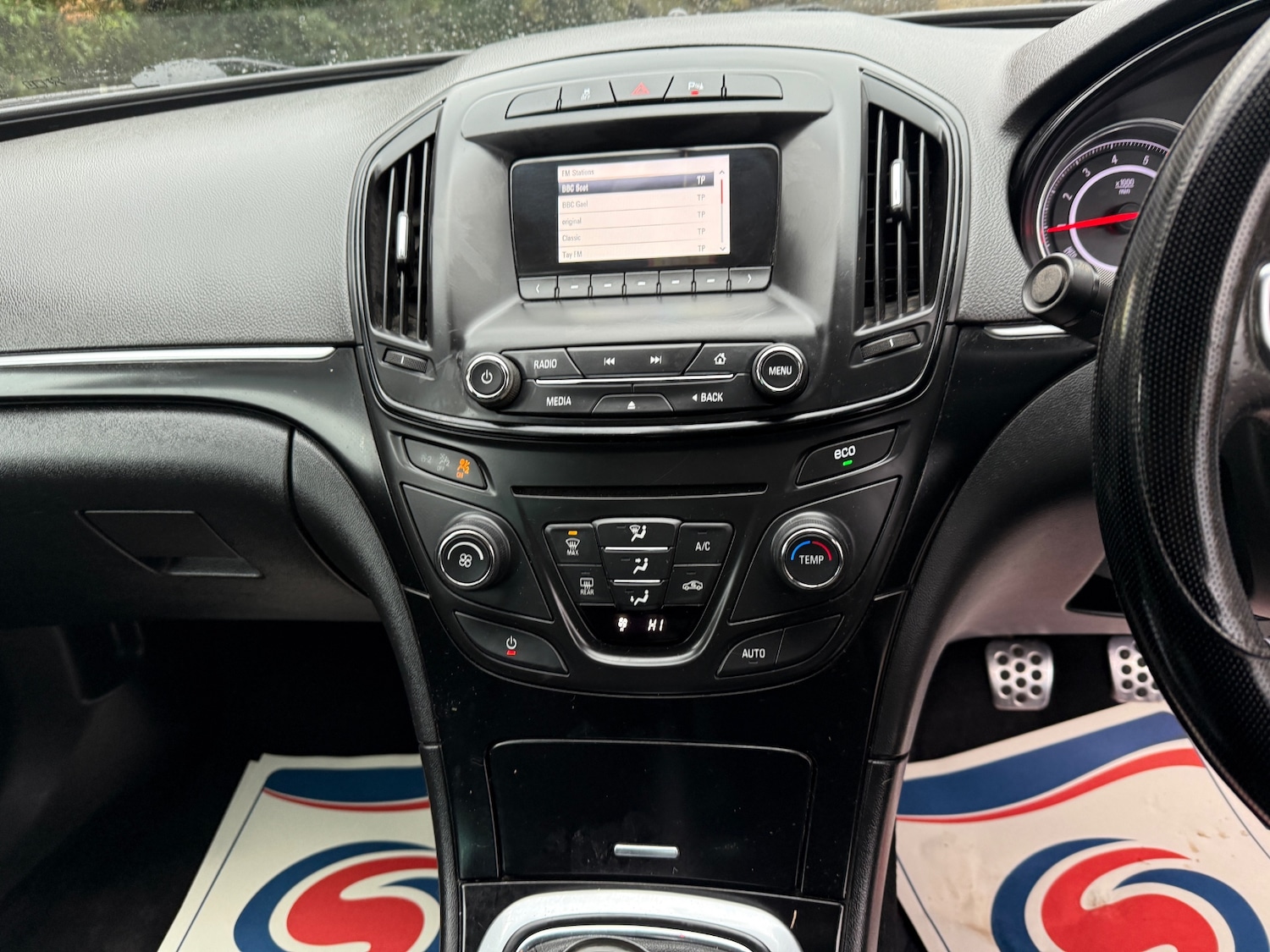 Used Vauxhall Insignia 2015 for sale - 77438493: Photo 13