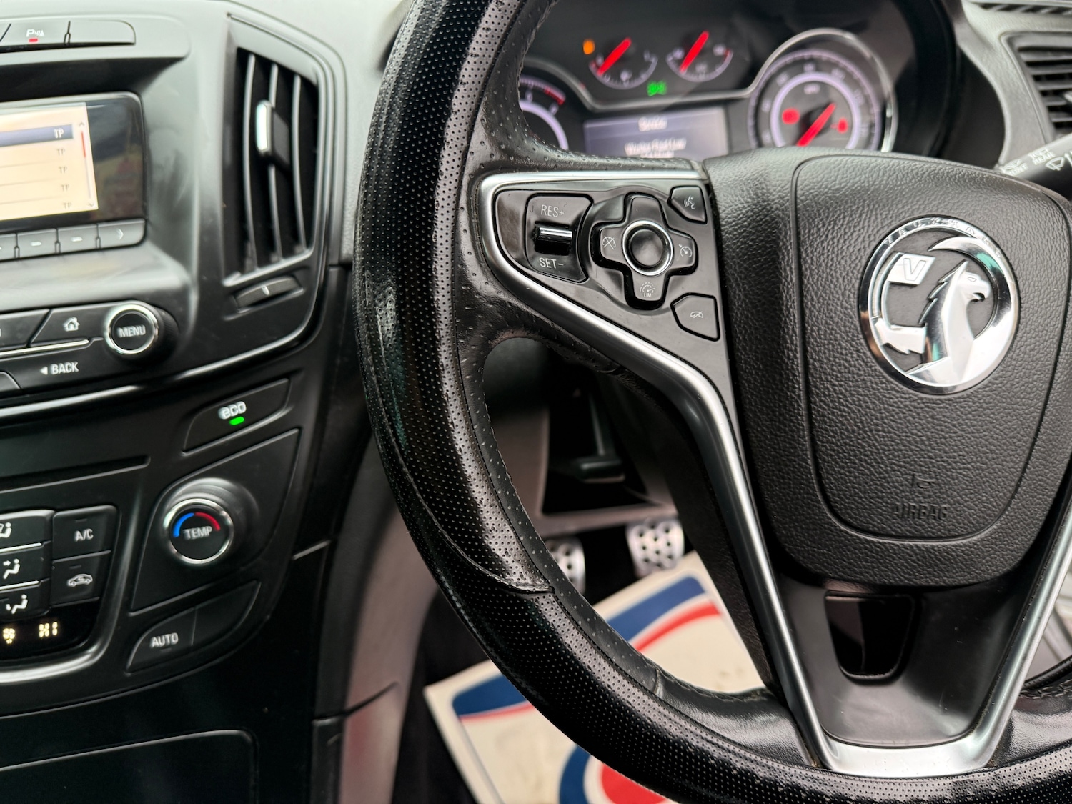 Used Vauxhall Insignia 2015 for sale - 77438493: Photo 16