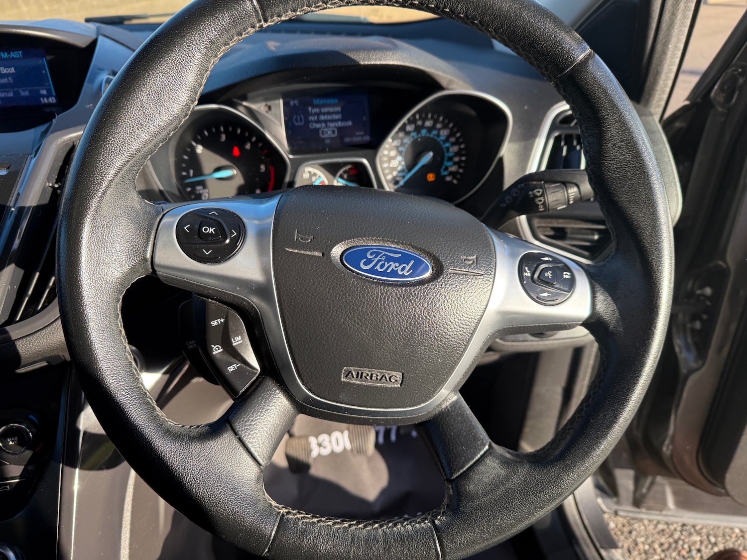 Used Ford Kuga 2015 for sale - 77881198: Photo 19