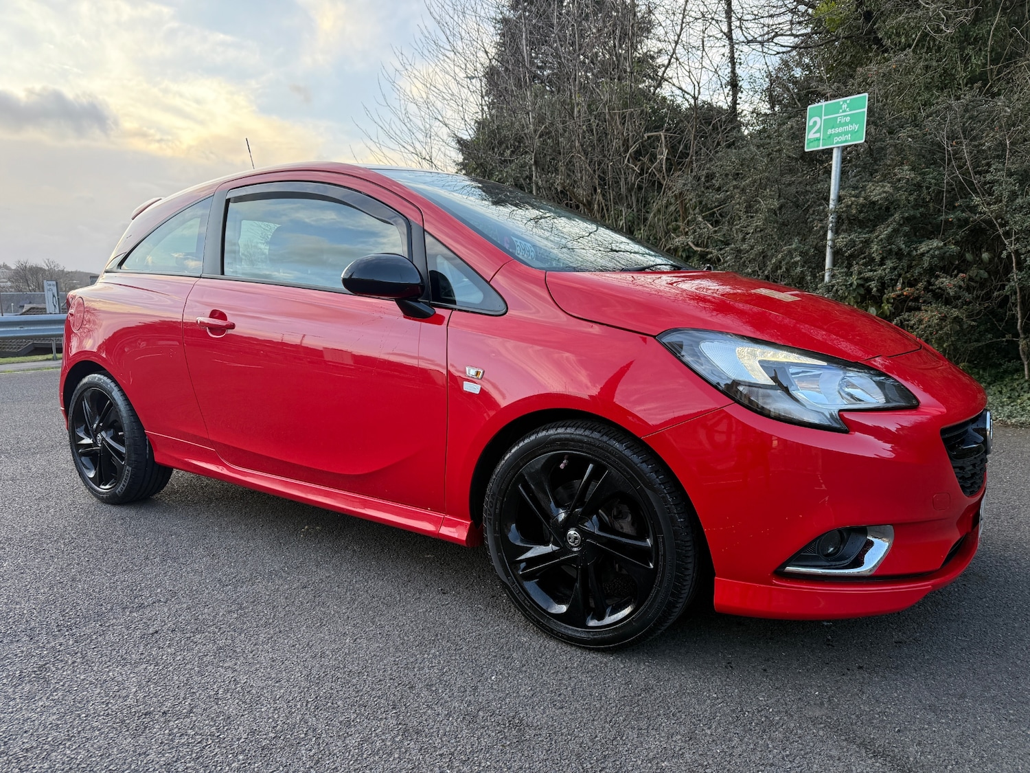 Used Vauxhall Corsa 2015 for sale - 77638303: Photo 2
