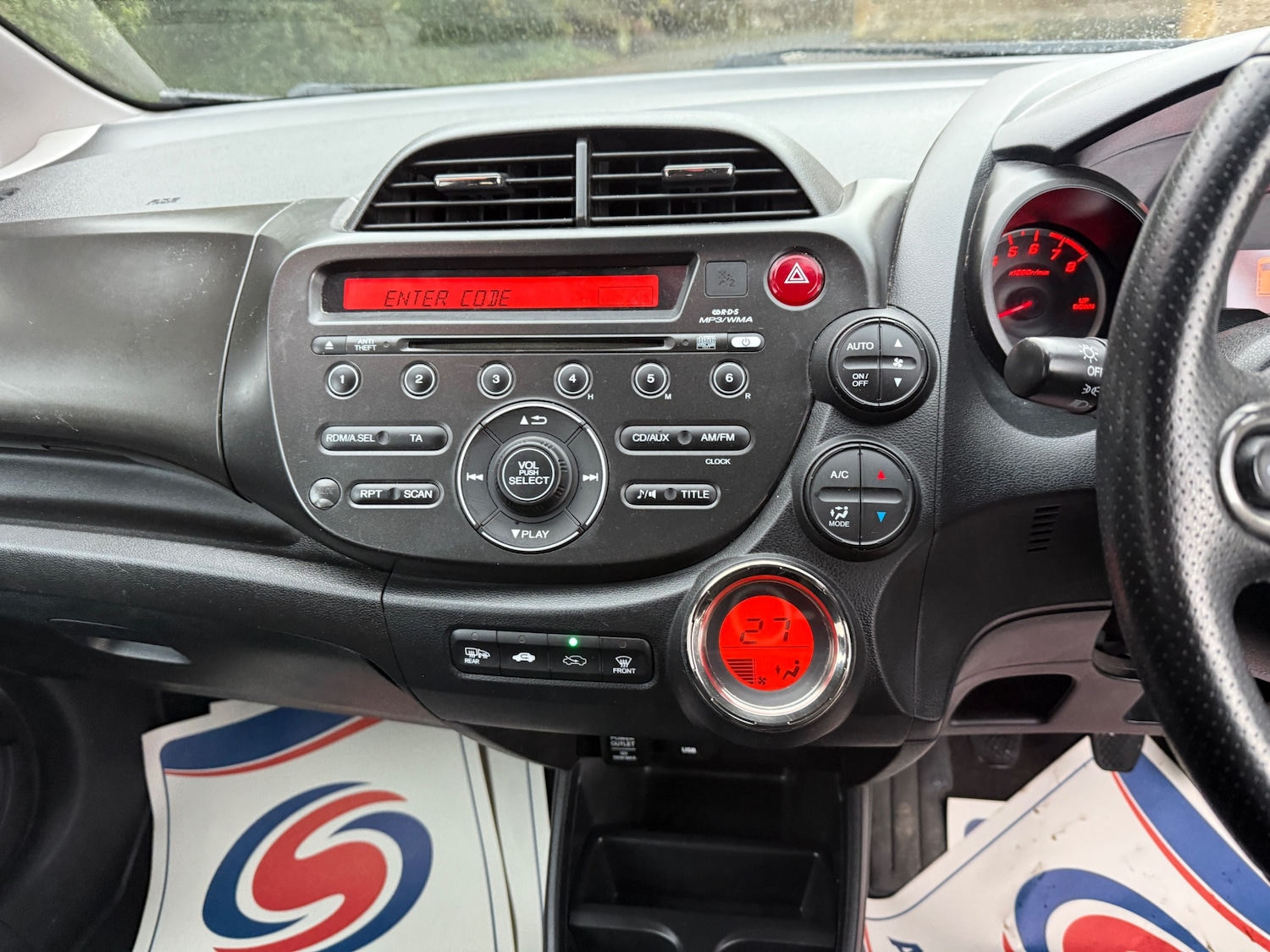 Used Honda Jazz 2014 for sale - 77480710: Photo 16