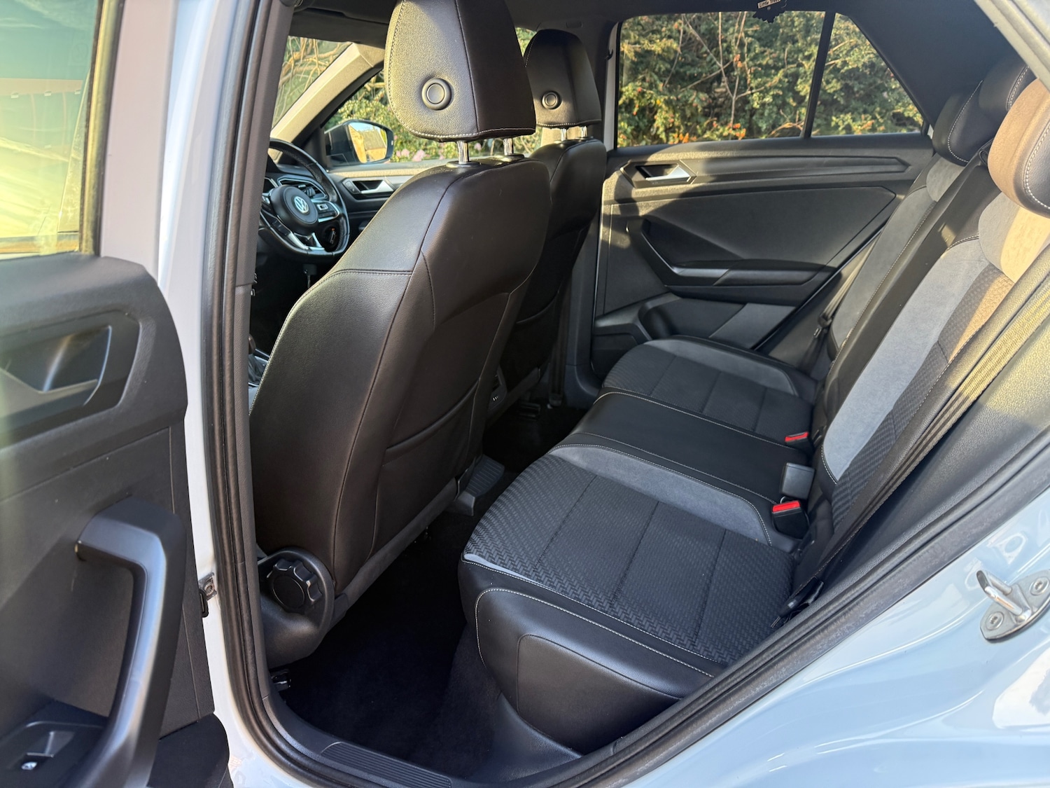 Used Volkswagen T-Roc 2018 for sale - 77797883: Photo 18