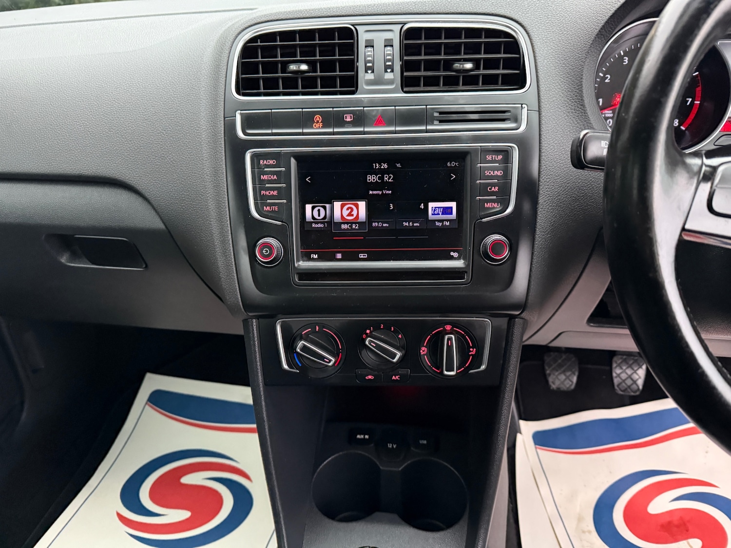 Used Volkswagen Polo 2015 for sale - 77293702: Photo 24