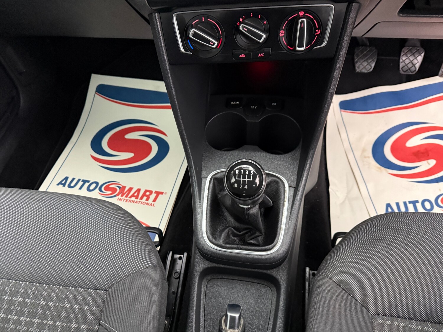 Used Volkswagen Polo 2015 for sale - 77293702: Photo 25