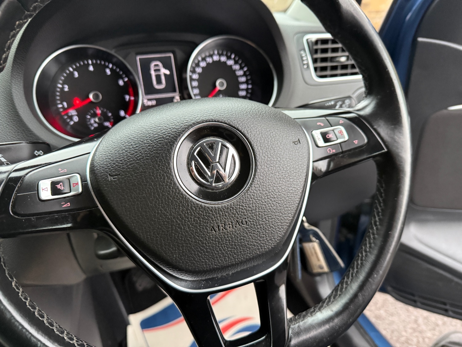 Used Volkswagen Polo 2015 for sale - 77293702: Photo 27