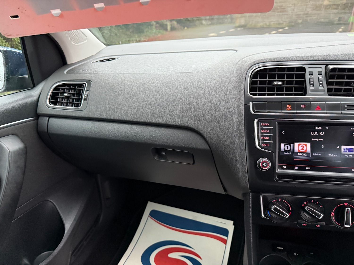 Used Volkswagen Polo 2015 for sale - 77293702: Photo 28