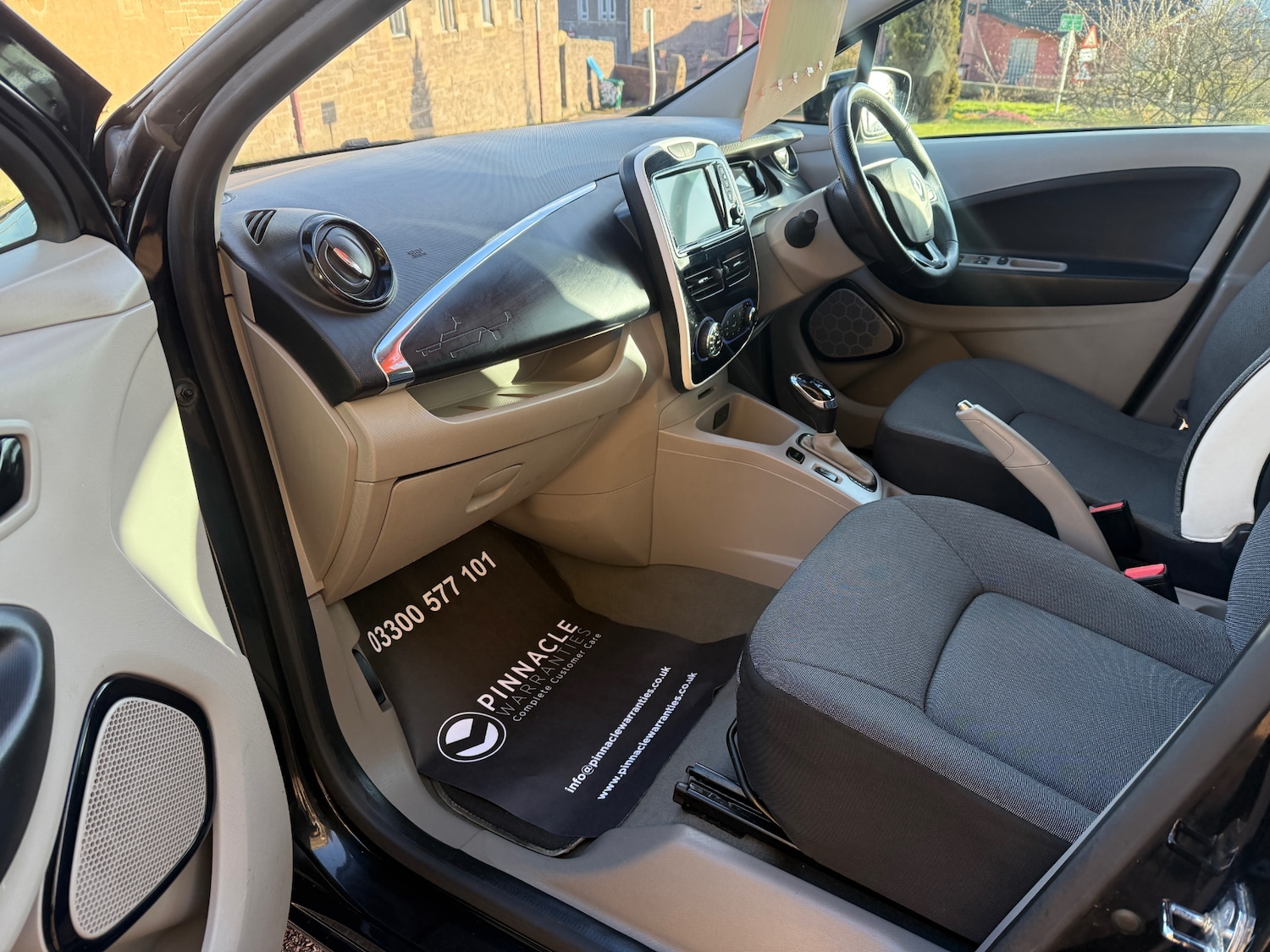 Used Renault Zoe 2016 for sale - 77851483: Photo 9