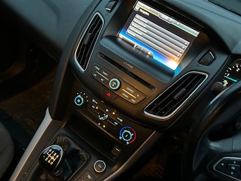 Used Ford Focus 2016 for sale - 76940003: Photo