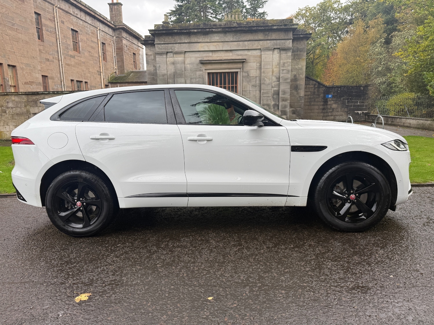 Used Jaguar F-Pace 2021 for sale - 76328887: Photo 8