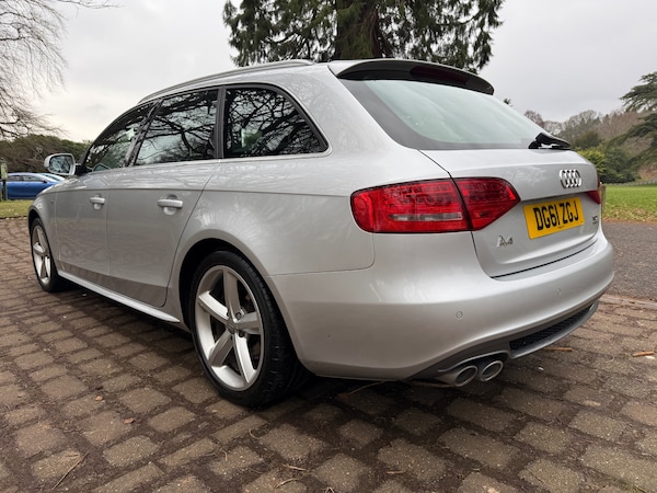 Used Audi A4 2011 for sale - 73649341: Photo 2