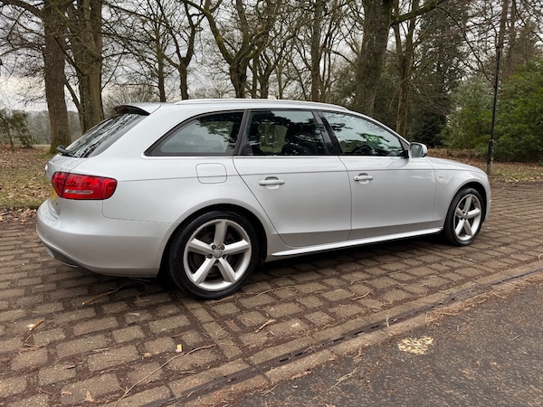 Used Audi A4 2011 for sale - 73649341: Photo 3